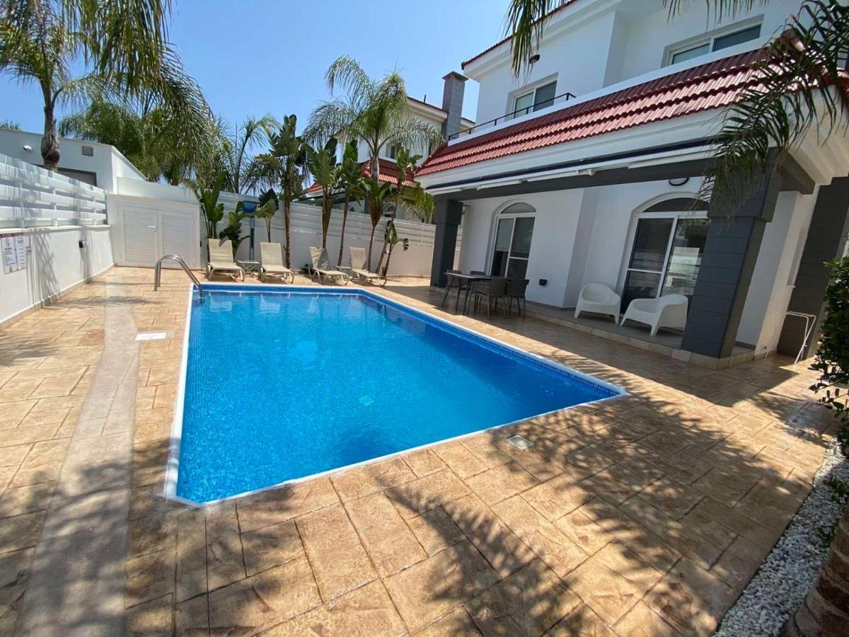 Villa Diana - 200 Meters From Kapparis, Fireman'S Beach Paralimni Eksteriør billede
