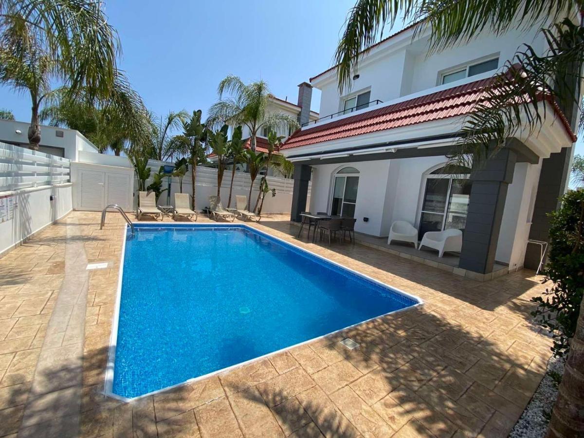 Villa Diana - 200 Meters From Kapparis, Fireman'S Beach Paralimni Eksteriør billede
