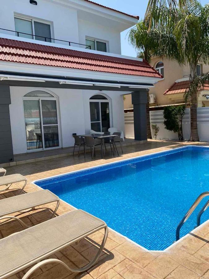 Villa Diana - 200 Meters From Kapparis, Fireman'S Beach Paralimni Eksteriør billede