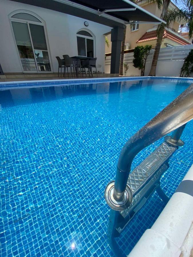 Villa Diana - 200 Meters From Kapparis, Fireman'S Beach Paralimni Eksteriør billede